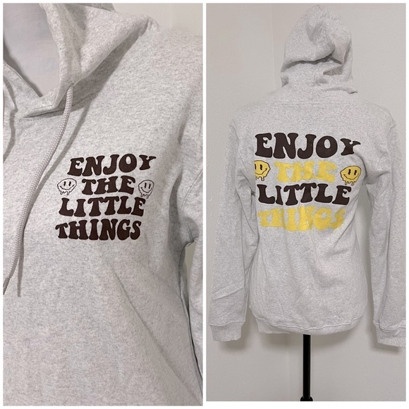 ON Fire Unisex Small Graphic “ENJOY THE LITTLE THINGS” Pullover Hoodie NWT - Picture 1 of 7